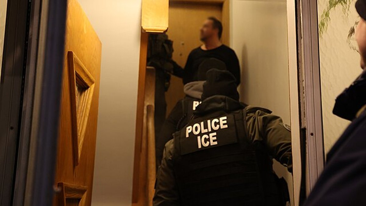 "Elle ne tiendra pas un mois dans de telles conditions" : une Française de 86 ans arrêtée et emprisonnée par la police de l’immigration américaine