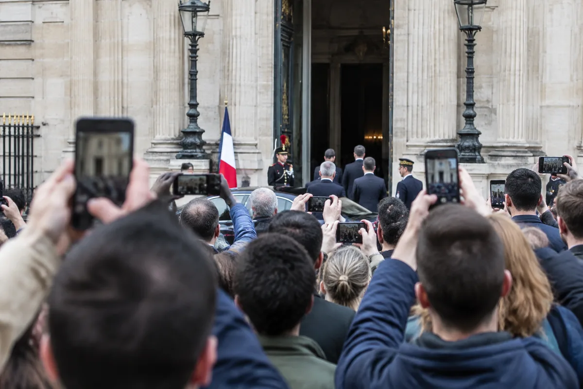 Tibo InShape: la vidéo 'Le pape Léon XIV' à l'Élysée déclenche l'indignation